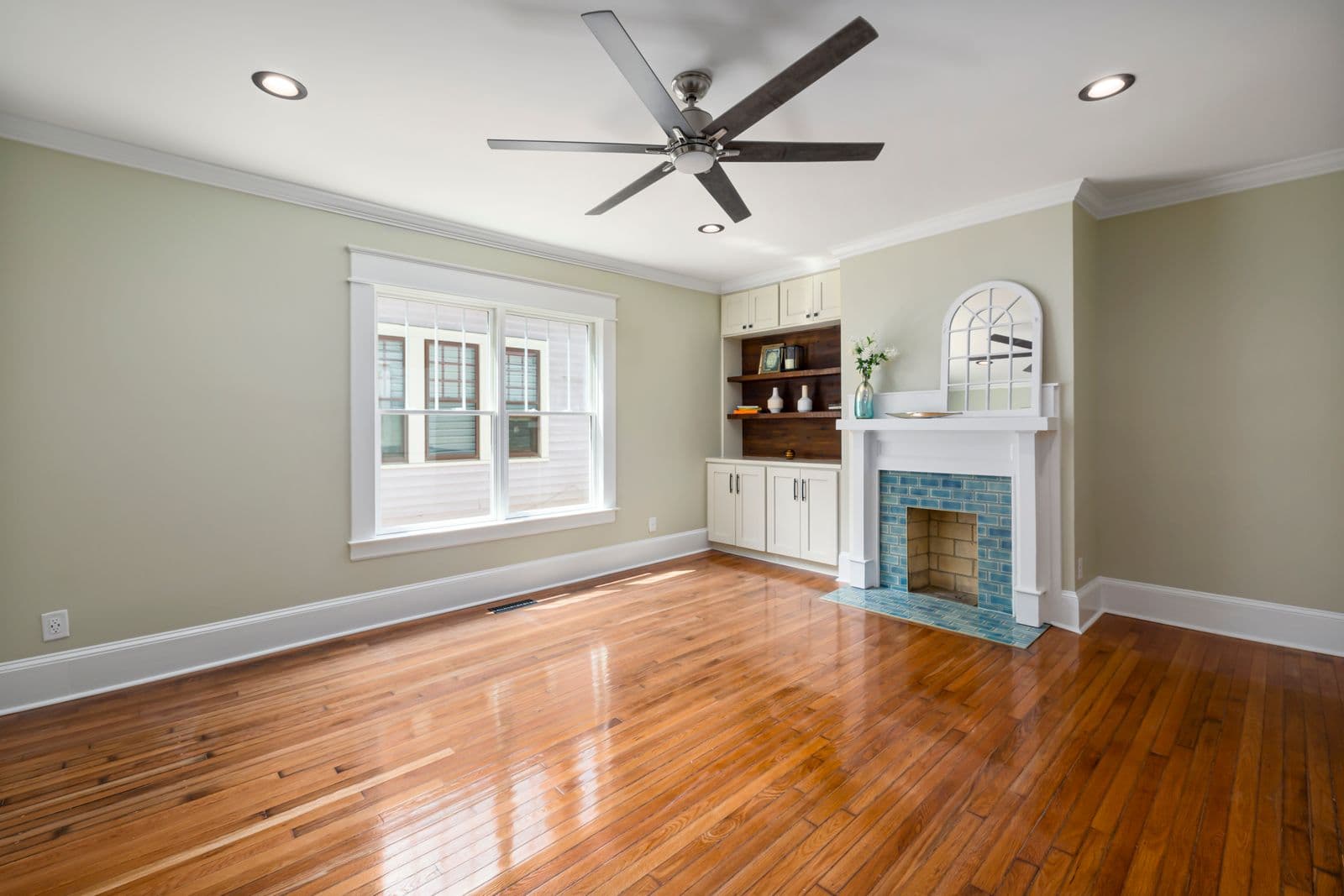 Interior real estate photography sample with bright room detail